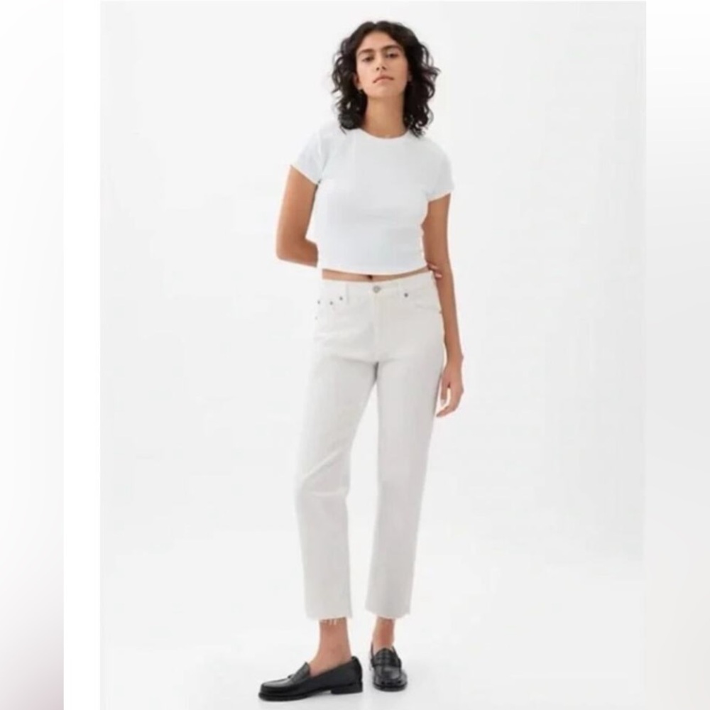 GAP “Cheeky Straight” Women’s White Jeans